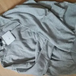 아주 편하게 잘 입어질 듯 해요. 
